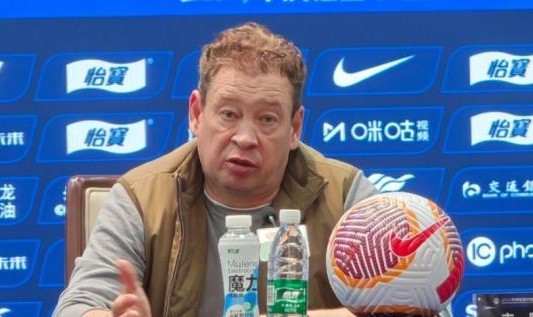 九游体育app-斯卢茨基：海港相比年初变化很大 德比会全力以赴