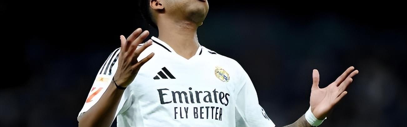 9体育-意外！国安队左后卫位置不缺人，为何球队还要挖走大连英博飞翼